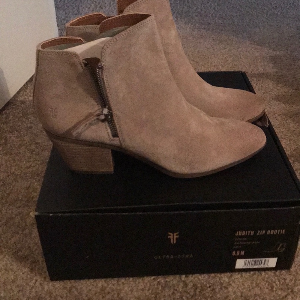 Frye Judith ZIP Bootie
